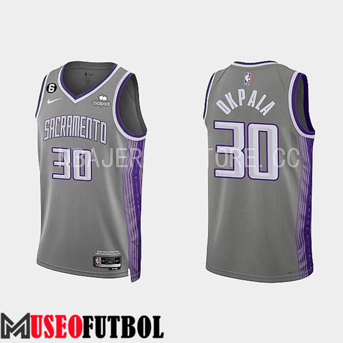 Camiseta Sacramento Kings (OKPALA #30) 2022/23 Gris